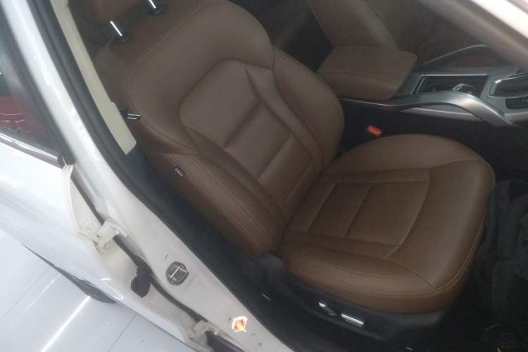 Used Geely Auto Emgrand X7 Sport 2016 1.8TD Automatic ZhiZun Version