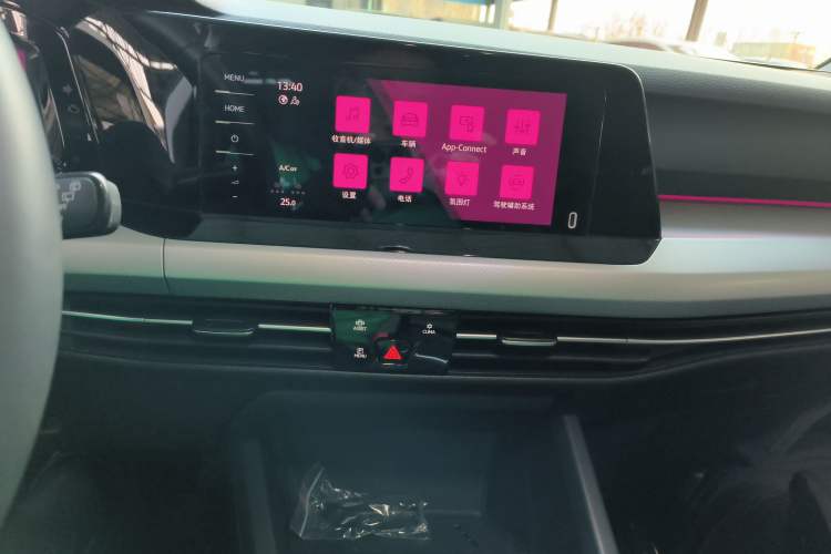 Used Volkswagen Golf 2023 Facelift 280TSI DSG Pro
