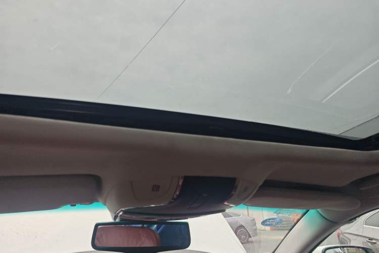 Used Maserati Ghibli 2014 3.0T Standard Edition Headliner