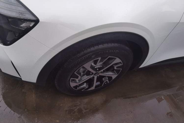 Used Kia Sportage (Chinese Domestic Model) 2025 1.5T Two-Wheel Drive Prestige Edition
