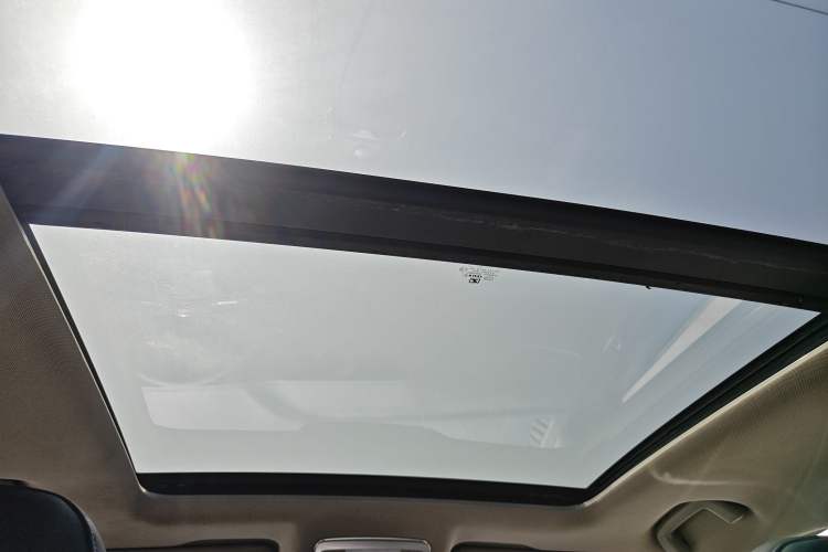 Used Zotye T600 2016 Sport Edition 1.5T Manual Prestige Model Headliner