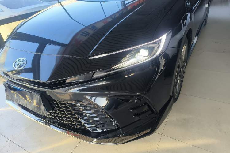 Used Toyota Camry 2026 Model Dual-Engine 2.0HXS Sport Plus Edition
