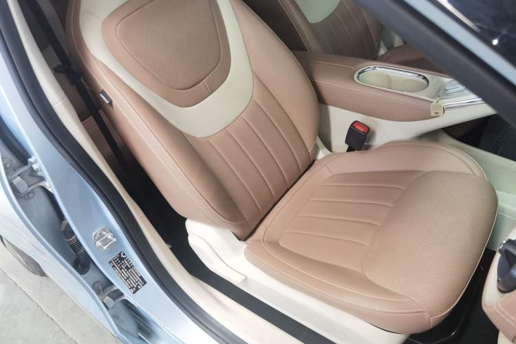 Used Wuling Bingo 2025 410 km Lingxi Deluxe Edition Right Front Seat