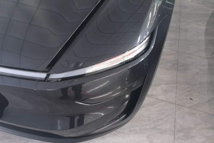 Used Tesla Model Y 2025 Rear-Wheel-Drive Version Left Front Headlight