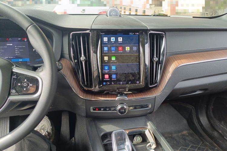 Used Volvo XC60 New Energy 2024 T8 Plug-in Hybrid Long-Range All-Wheel Drive Smart Luxury Edition
