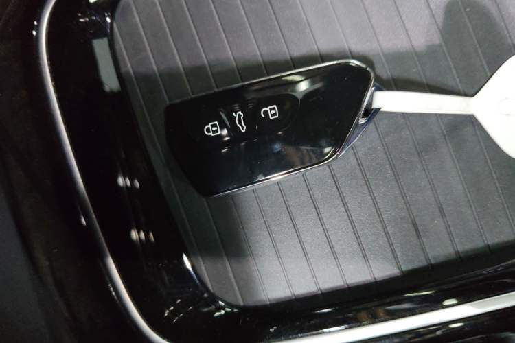 Used Volkswagen ID.4 X 2022 Pure Long-Range Version Vehicle Key