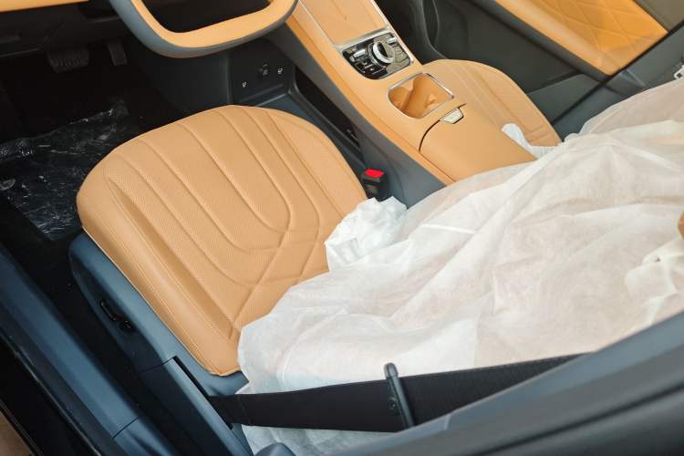 Used Geely Galaxy Xingjian 7 EM-i 2026 Model 130km Launch Edition Left Front Seat