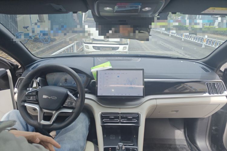 Used BYD Song PLUS New Energy 2023 Champion Edition DM-i 150KM Flagship PLUS Center Console