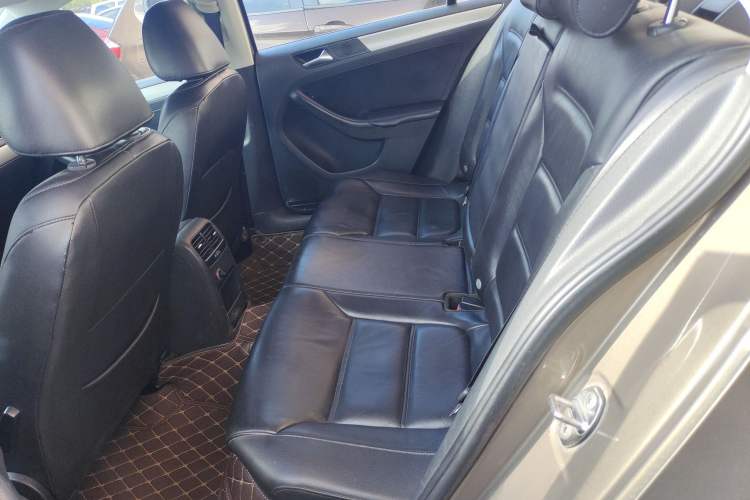 Used Volkswagen Sagitar 2012 1.6L Automatic Comfort Edition
