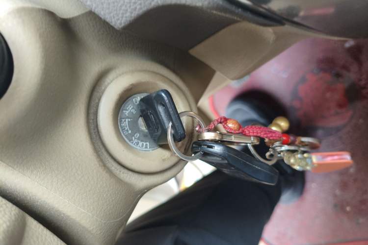 Used Nissan Livina 2010 Jingyue Edition 1.6L Manual All-Around Model