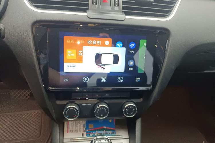 Used Skoda Octavia 2019 1.5L Automatic Smart Drive Luxury Edition China VI Standard Audio And AC Panel