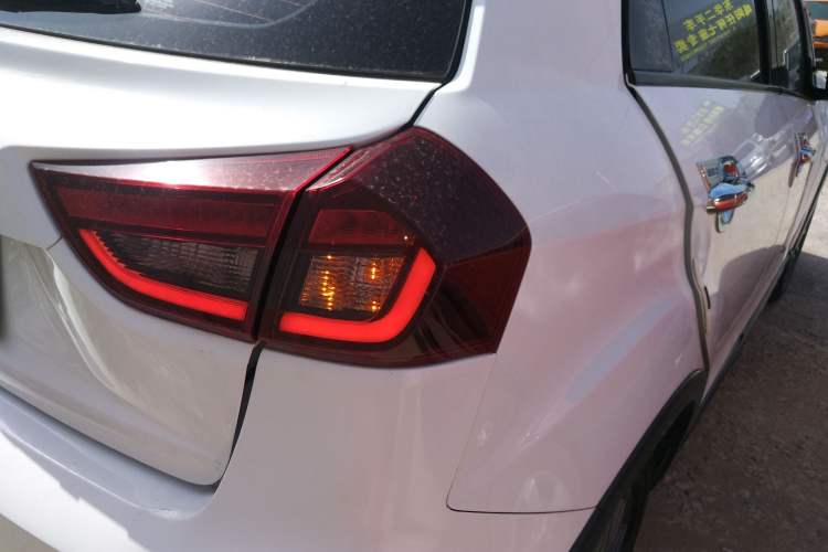 Used Geely Auto Vision X3 2021 PRO 1.5L CVT Deluxe Model Exterior 3