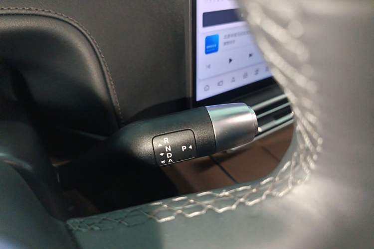 Used Li Auto L6 2025 Pro Smart Refresh Edition Gear Lever