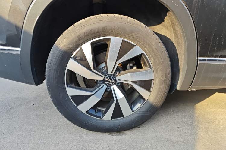 Used Volkswagen Tayron 2022 280TSI Two-Wheel Drive Luxury Smart Connectivity Version
