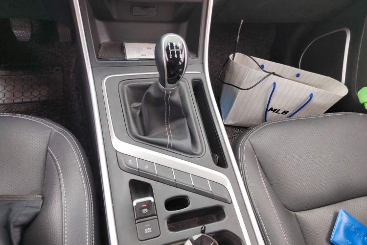 Used Geely Auto Vision X6 2018 1.8L Manual 4G Connect Luxury Edition Gear Lever