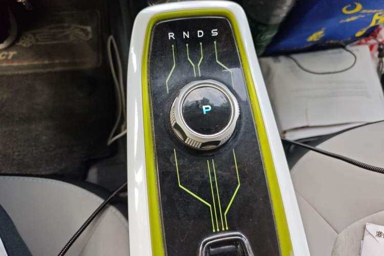 Used CHANGAN Benni E-Star 2022 Qingxin Edition Colorful Model Lithium Iron Phosphate
