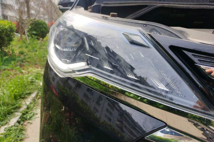 Used SAIC MAXUS G50 2020 1.5T Automatic Luxury Edition Right Front Headlight