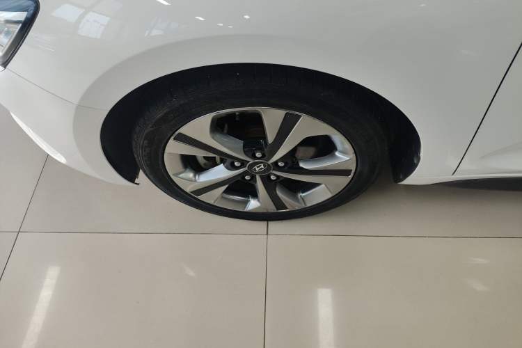 Used Hyundai Lafesta 2019 280TGDi Smart Speed Version China VI Standard Left Front Wheel Hub