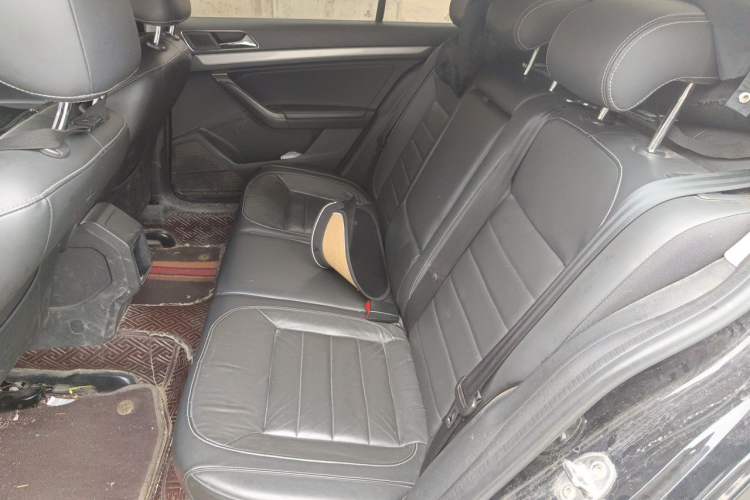 Used Volkswagen Lavida 2017 1.6L Automatic Comfort Edition
