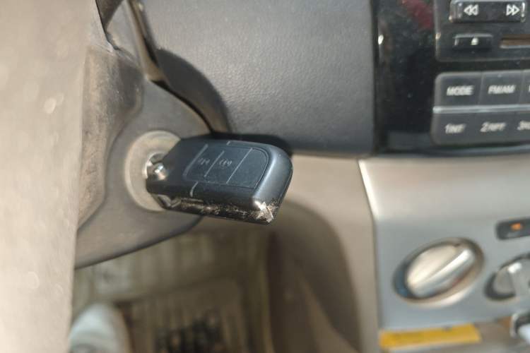 Used CHANGAN Alsvin V3 2012 1.3L Manual Luxury Version China IV Standard Vehicle Key