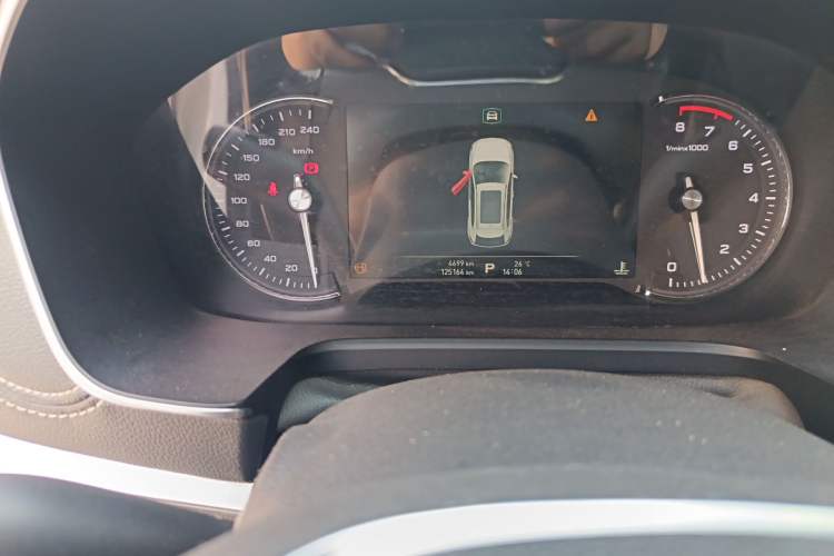 Used Roewe RX5 2018 30T Two-Wheel Drive Automatic Internet Smart Edition Odometer Close Up