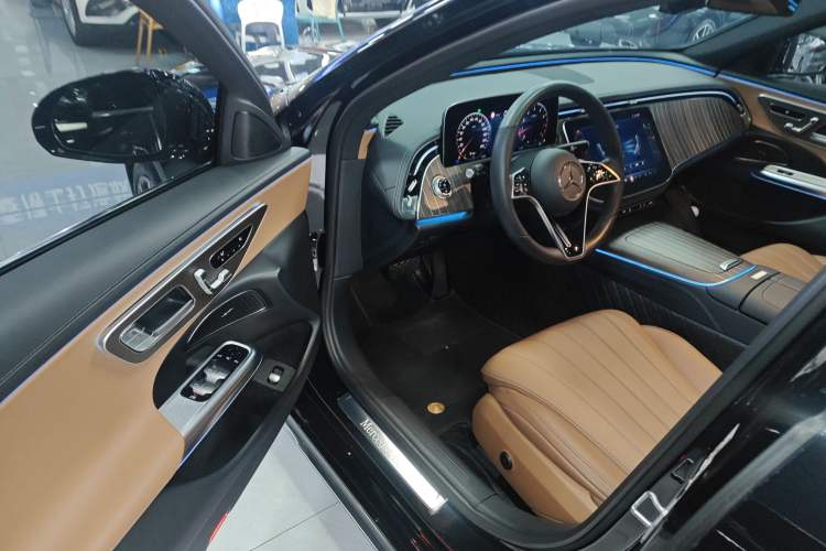 Used Mercedes-Benz E-Class 2024 Refresh E 300 L Stylish Edition