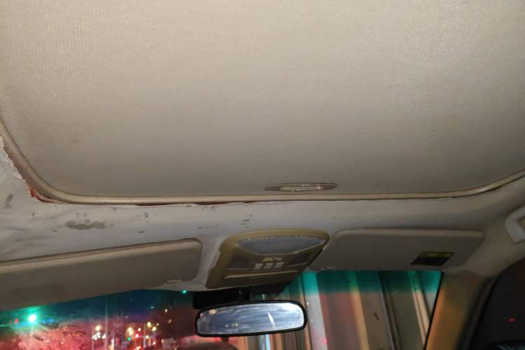 Used GAC Gonow Aoosed GX5 2012 2.4L Manual Gasoline 4x4 with Sunroof Headliner