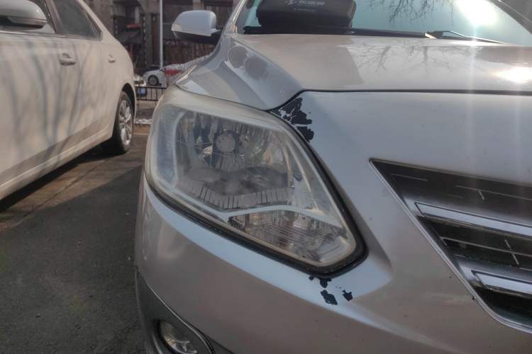 Used CHANGAN Alsvin V3 2012 1.3L Manual Comfort Version China IV Standard Right Front Headlight