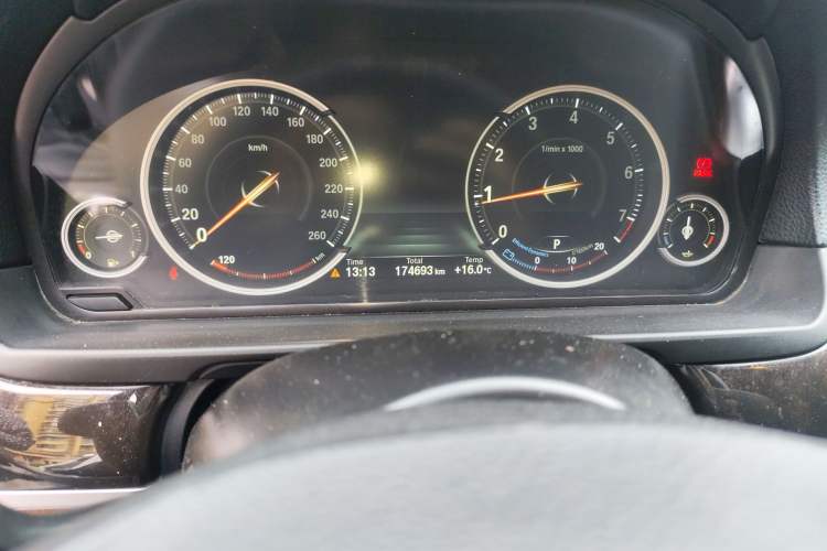 Used BMW 5 Series 2017 528Li Leading Model
