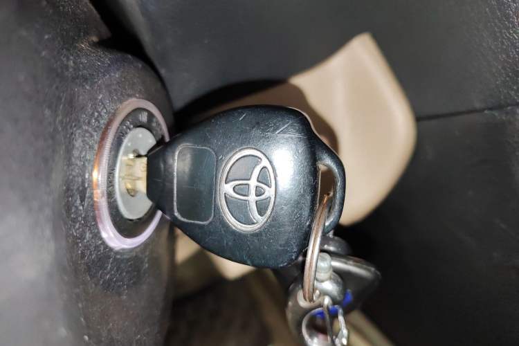 Used Toyota Camry 2012 2.0G Luxury Edition Vehicle Key