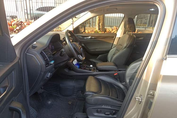 Used Skoda Kodiaq 2019 Facelifted TSI380 7-Seater All-Wheel-Drive Luxury Enjoyment Edition China VI Standard