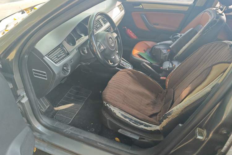 Used Volkswagen Bora 2015 Qihui Edition 1.6L Automatic Fashion Model Left Front Seat