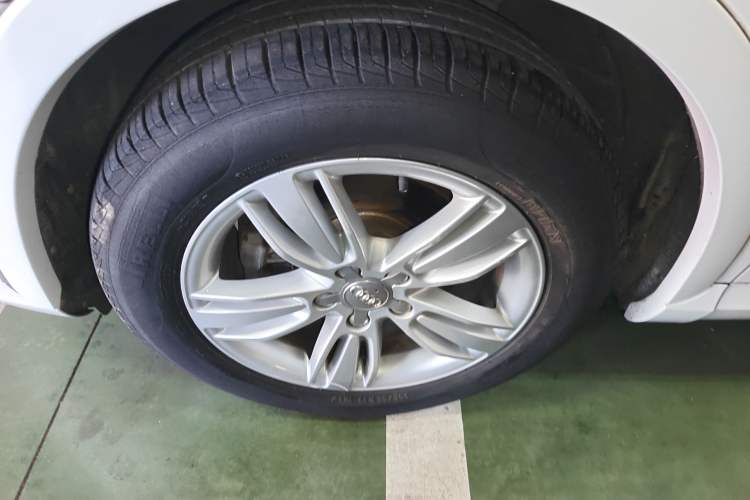 Used Audi Q3 2015 35 TFSI Comfort Model
