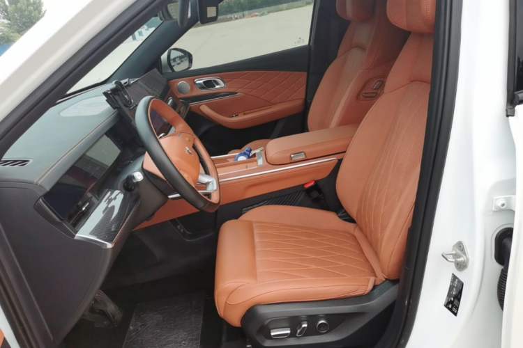 Used NETA L 2024 Extended-Range 310 Flash-Charge Red Edition
