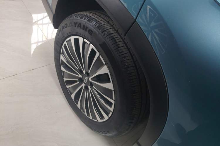 Used Chery Tiggo 8 PLUS C-DM 2025 1.5T 116 km Prestige Version 5 Seats