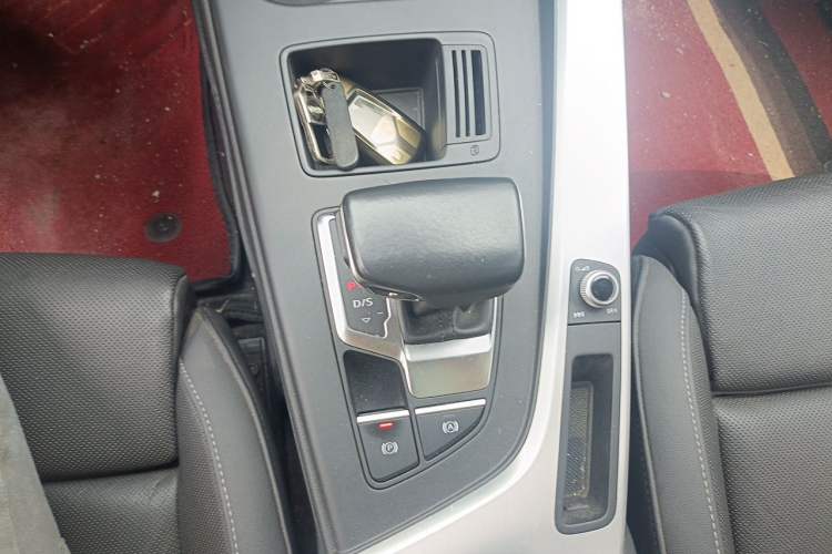 Used Audi A4L 2020 40 TFSI Luxury Dynamic Model