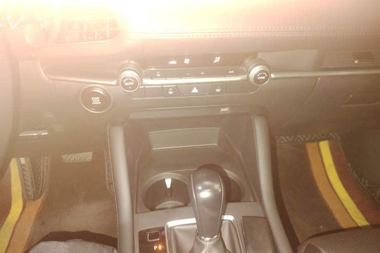 Used Mazda 3 Axela 2020 1.5L Automatic Luxury Version