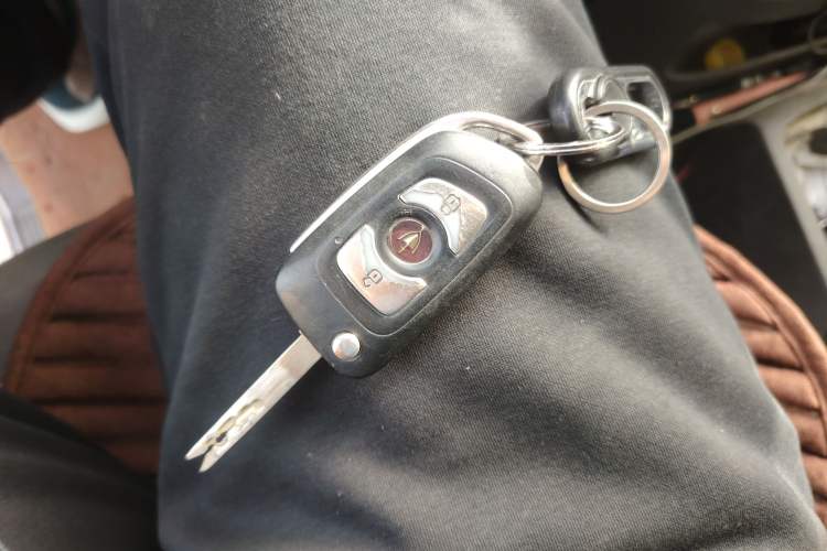 Used Jinbei Hiace King 2021 2.0L City Transport King Series Express Model Standard Top 6-Seater 1TZS