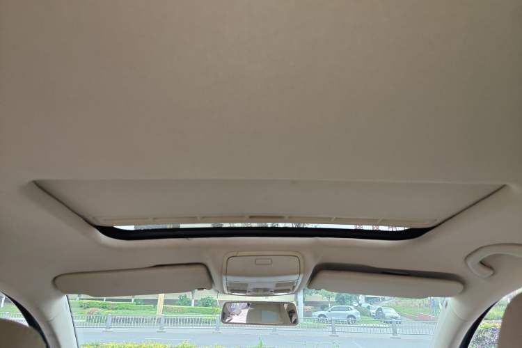 Used Volkswagen Golf 2011 1.4 TSI Manual Comfort Edition Headliner