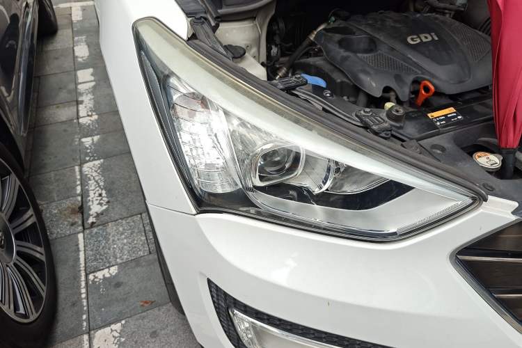 Used Hyundai Santa Fe 2013 2.4L Automatic Two-Wheel Drive Smart Version
