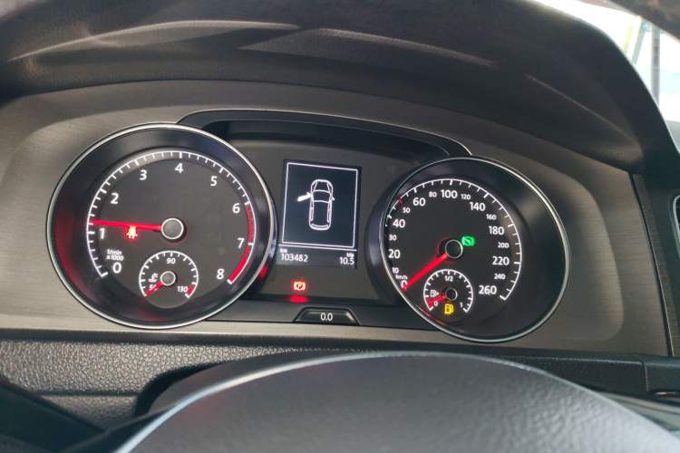 Used Volkswagen Golf 2015 1.4TSI Automatic Luxury Model