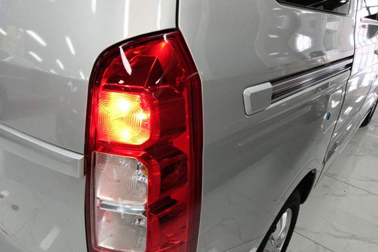 Used Wuling Hongguang V 2022 1.5L Enjoy Edition Electric-Powered LAR