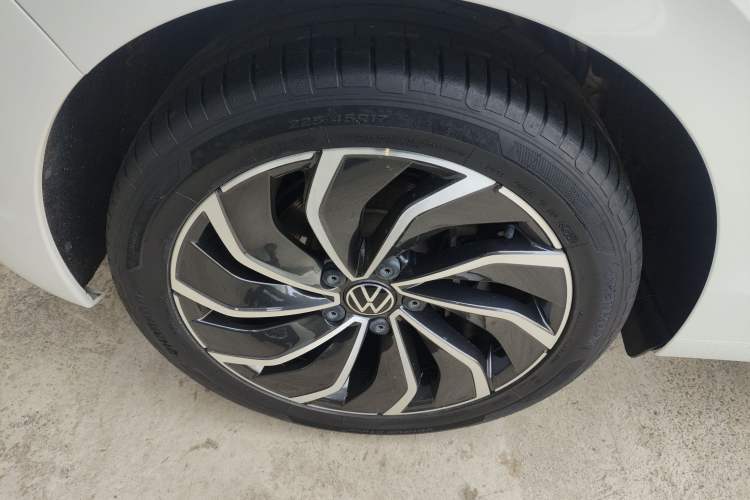 Used Volkswagen Golf 2021 280TSI DSG Pro Right Rear Wheel Hub