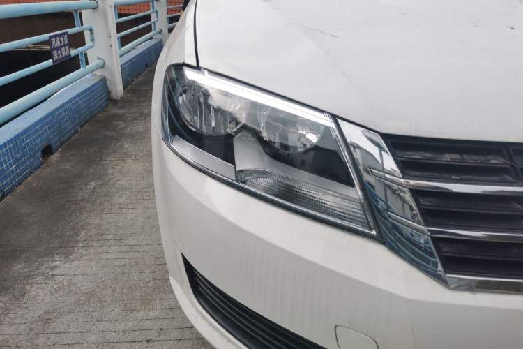 Used Volkswagen Lavida 2013 Revised Classic 1.6L Automatic Fashion Edition