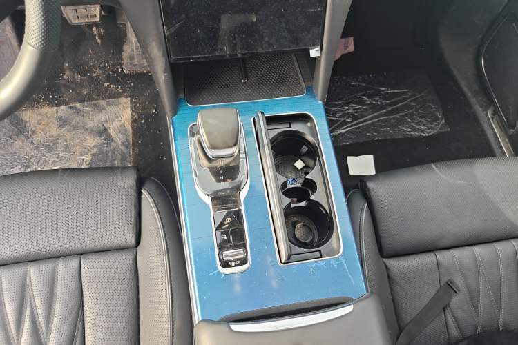 Used Hongqi HS7 PHEV 2024 2.0T PHEV Four-Wheel-Drive Flagship Edition 6 Seats
