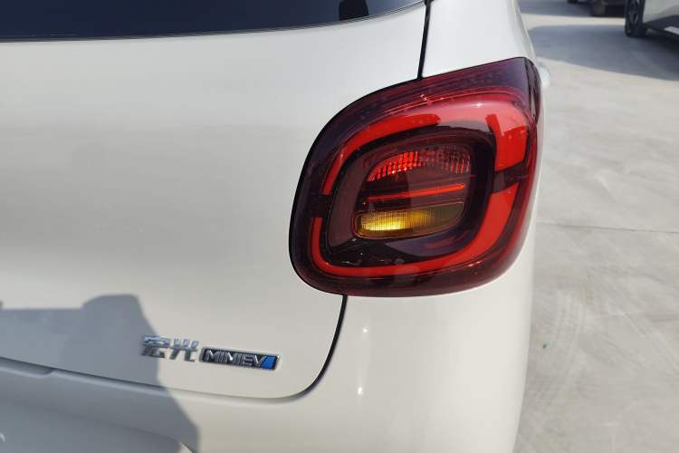 Used Wuling Hongguang MINIEV 2025 Four-Door Version Advanced Edition
