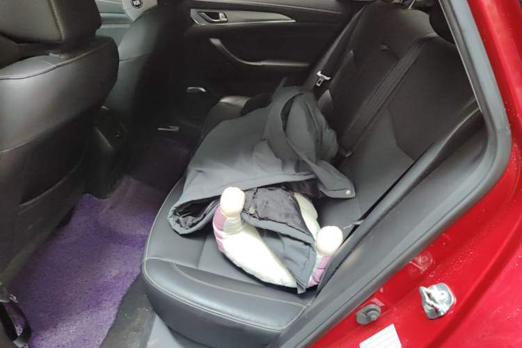 Used CHANGAN Eado 2019 High-Energy Edition 1.6L GDI Manual Pioneer Model China VI Standard Left Rear Seat