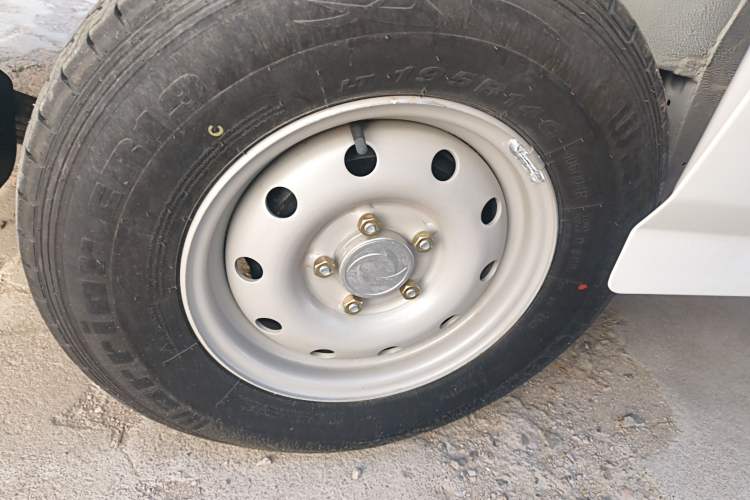 Used Dongfeng Yufeng EM27 2024 EM27L Eves Power 41.86 kWh
