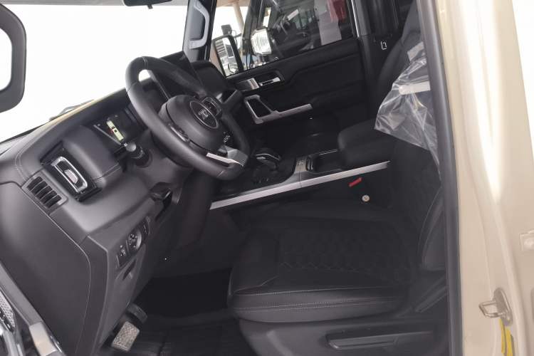 Used 212 T01 2024 2.0T Mechanic