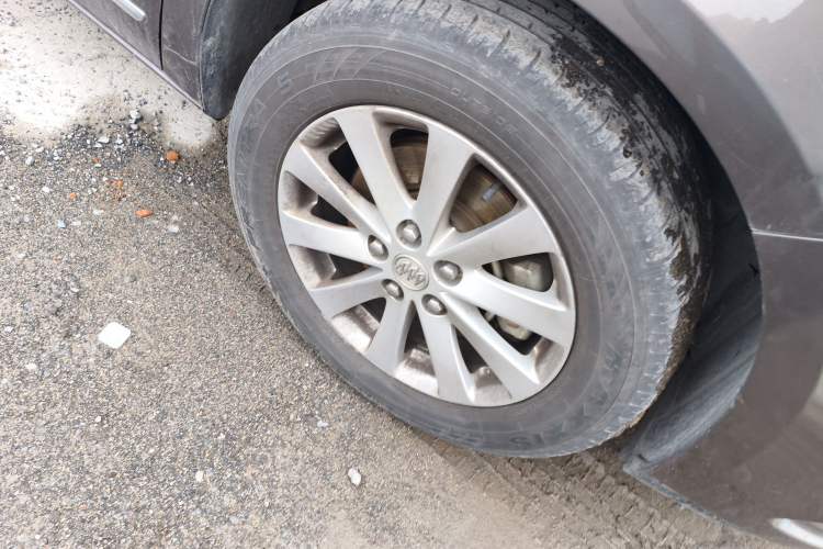 Used Buick GL8 2017 25S Prestige Version China V Standard Right Front Wheel Hub